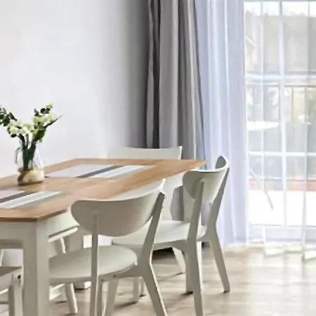 דירה Lovely In With Kitchen קארוויה